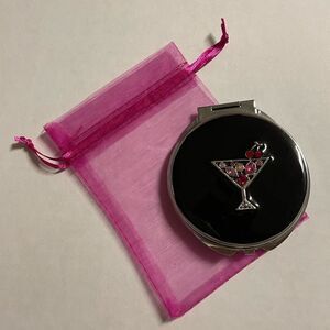 ‎DECORATIVE COMPACT MIRROR